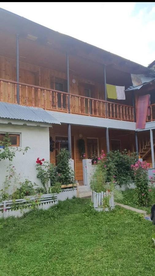 Guest House-Waterfall Chokhuldi Екстериор снимка